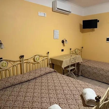 Bed & Breakfast Karol Wojtyla 3*